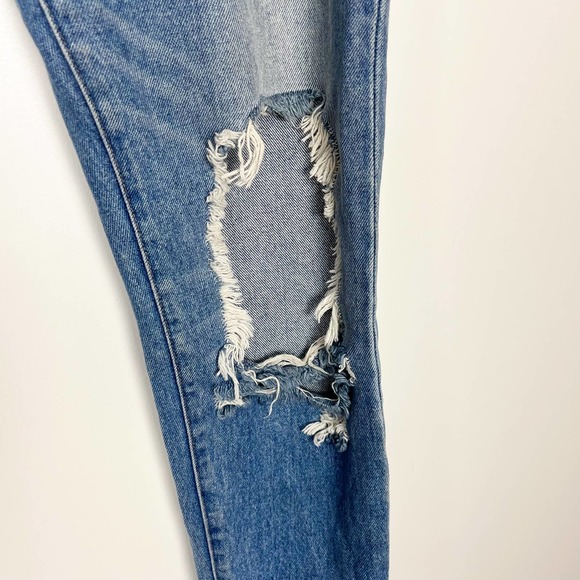 Lovers and Friends Ezra Cropped Slim Boyfriend Jeans Size 28 - Picture 4 of 10